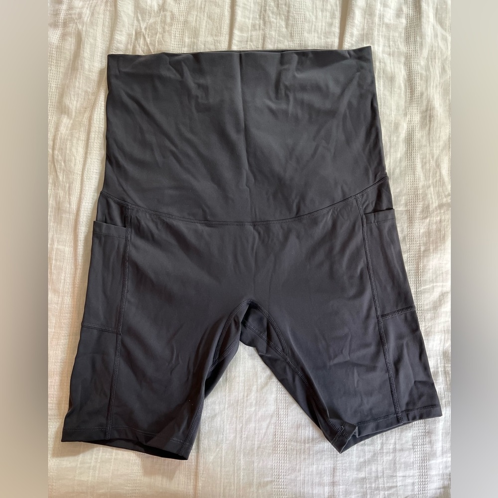 Maternity workout biker shorts
